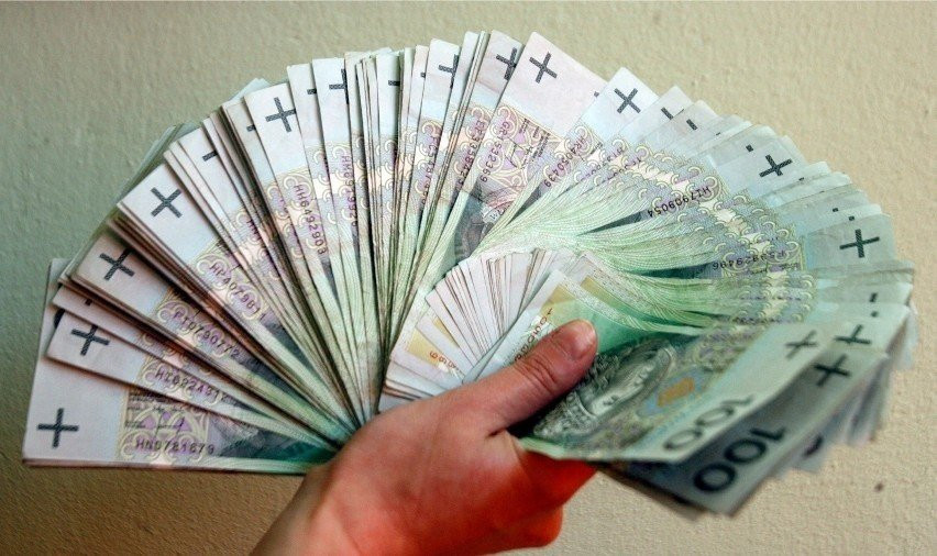 Pensja minimalna w Polsce 2027 wyraźnie wyhamuje. Firmy odetchną z ulgą Pensja minimalna w Polsce 2027 wyraźnie wyhamuje. Firmy odetchną z ulgą