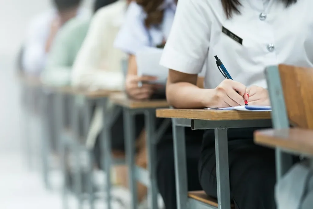Egzamin ósmoklasisty 2026 – kiedy wyniki online i co dalej z rekrutacją? Oto najważniejsze terminy