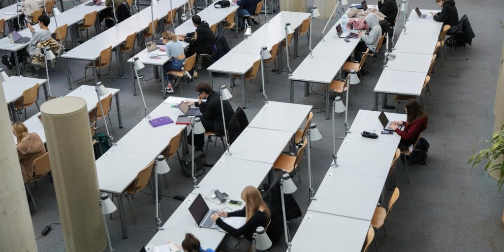 Najmniej popularne kierunki studiów w Polsce. Rekrutacja może być łatwiejsza