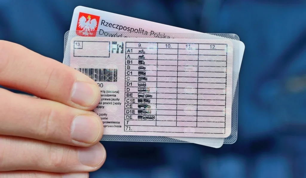 Nowe przepisy UE dla kierowców seniorów: badania, terminy i ograniczenia 2026