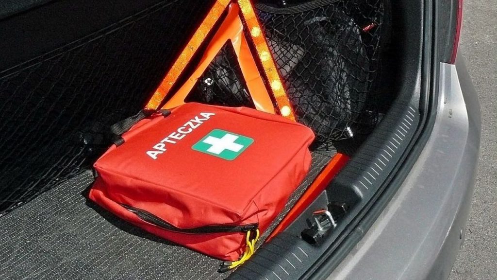Od czerwca obowiązkowa apteczka w aucie. Kierowcy muszą przygotować się na zmiany