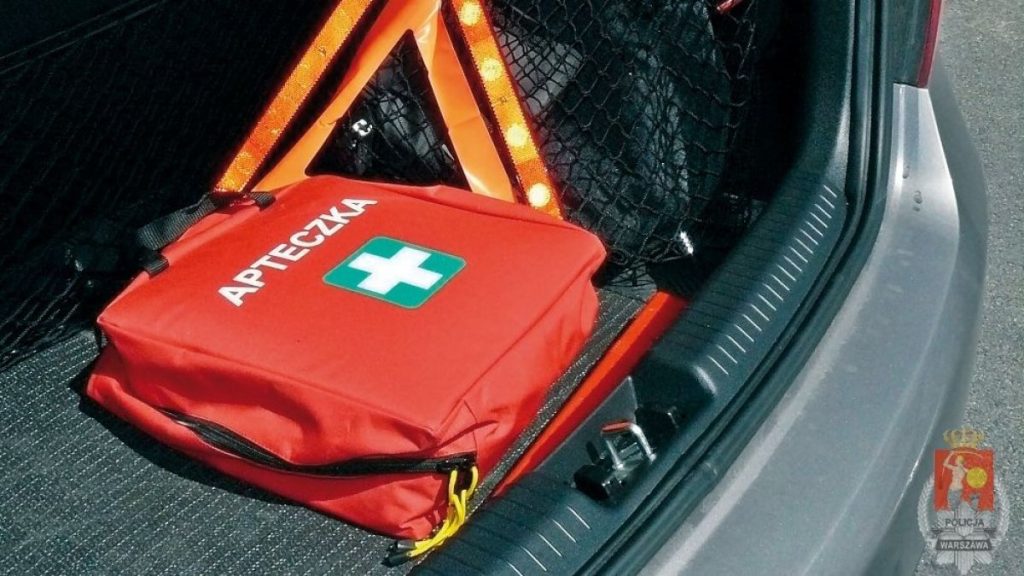 Koniec z dobrowolnością. Polska wprowadza obowiązkowe apteczki samochodowe. Mandaty nawet do 500 zł