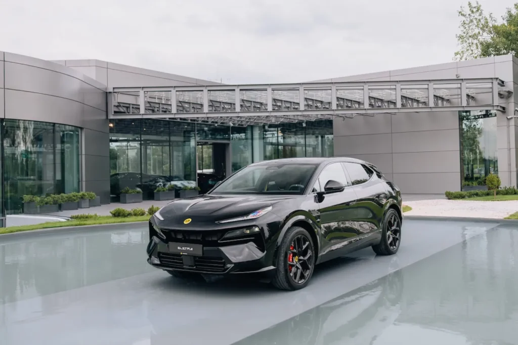 Lotus w Polsce: Warszawa i Katowice z salonami brytyjskiej marki premium