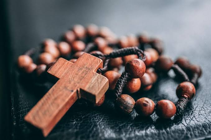 Tajemnice różańca: radosne, bolesne, chwalebne, światła