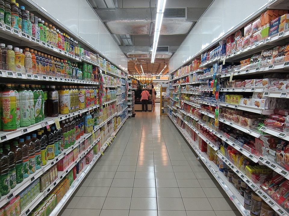 Mniej niedziel handlowych i krótsza praca sklepów? Trwają prace w Sejmie