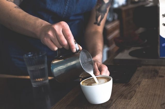 Ile zarabia barista w Polsce 2026