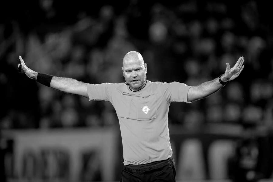 Zmarł holenderski arbiter Rob Dieperink: wiek, przyczyna śmierci i biografia Zmarł holenderski arbiter Rob Dieperink: wiek, przyczyna śmierci i biografia
