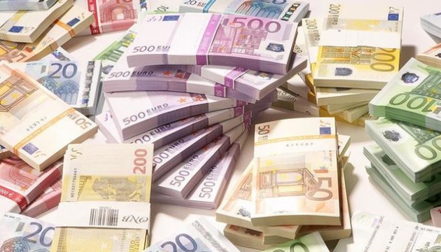 Nowe limity płatności gotówką w UE. Zmiany od lipca 2027 roku