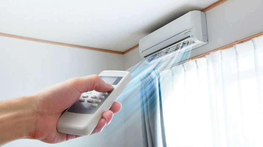 Spanie przy klimatyzacji: jaka temperatura jest bezpieczna dla zdrowia?