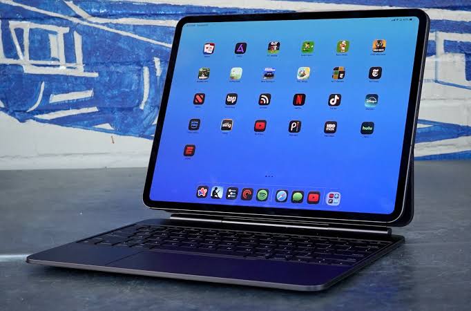 iPad Pro M5 – czy może całkowicie zastąpić laptopa? Cena w Polsce