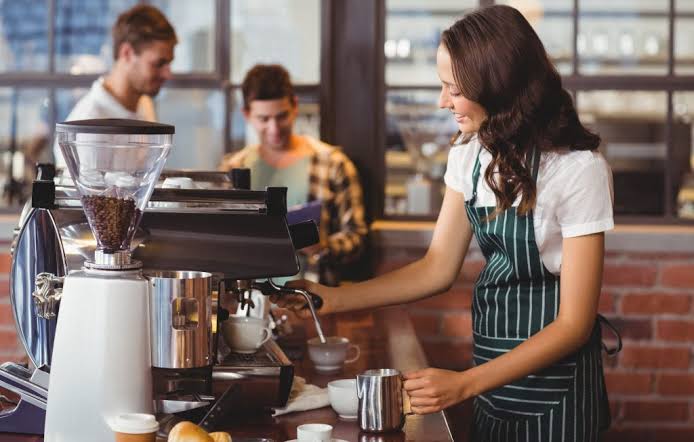 Ile zarabia barista w Polsce 2026