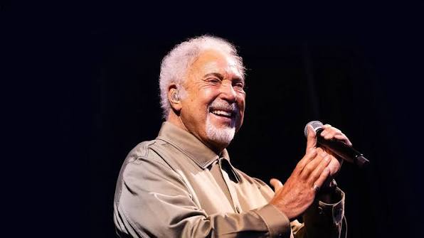 Tom Jones wystąpi w Sopocie: data koncertu, bilety i największe przeboje artysty