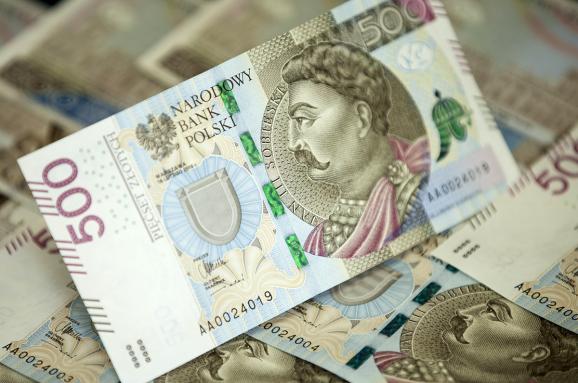 500 plus dla seniora w 2027 roku. Nowy limit może objąć więcej osób