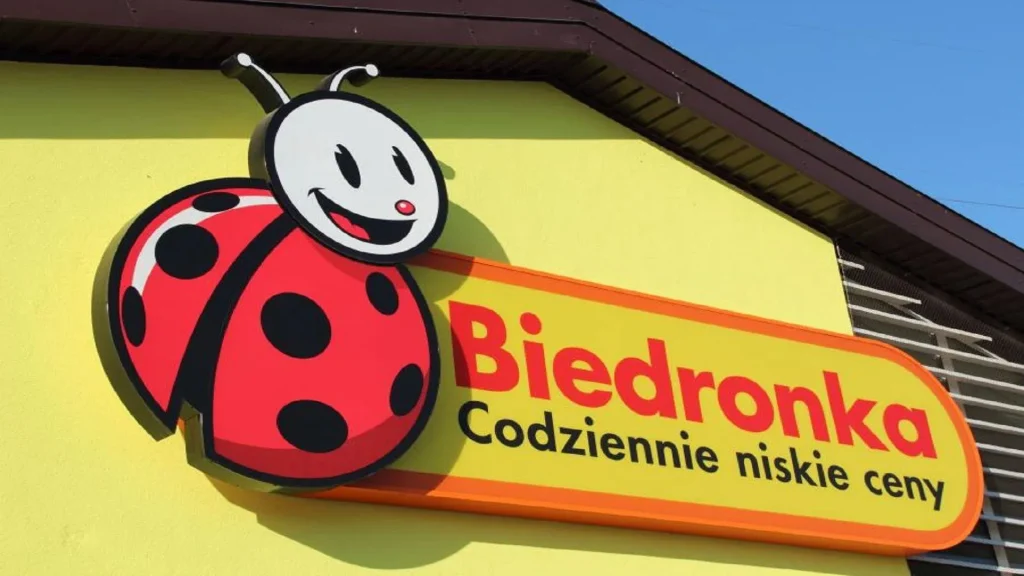 Biedronka przecenia kawę. Dallmayr 1+1 gratis i ekspres za pół ceny