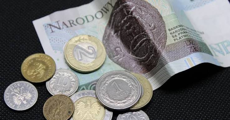 Waloryzacja emerytur 2027. Seniorzy dostaną więcej, ale realny wzrost będzie niewielki