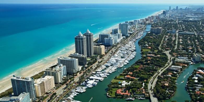 Ile kosztuje życie w Miami? Mieszkanie, jedzenie, transport, podatki i zarobki na Florydzie