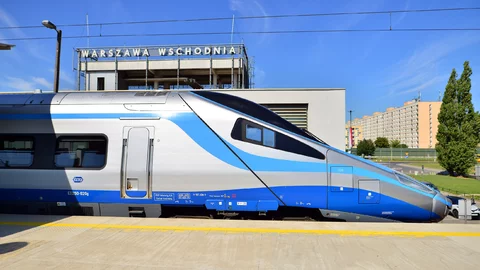 Pendolino znika z trasy Wrocław–Warszawa. Zmiany od 13 grudnia Pendolino znika z trasy Wrocław–Warszawa. Zmiany od 13 grudnia