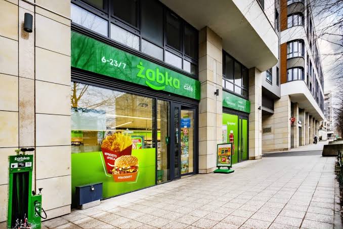 Żabka godziny otwarcia w święta 2026
